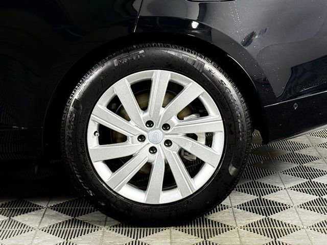 New 2025 Land Rover Range Rover SE image 15