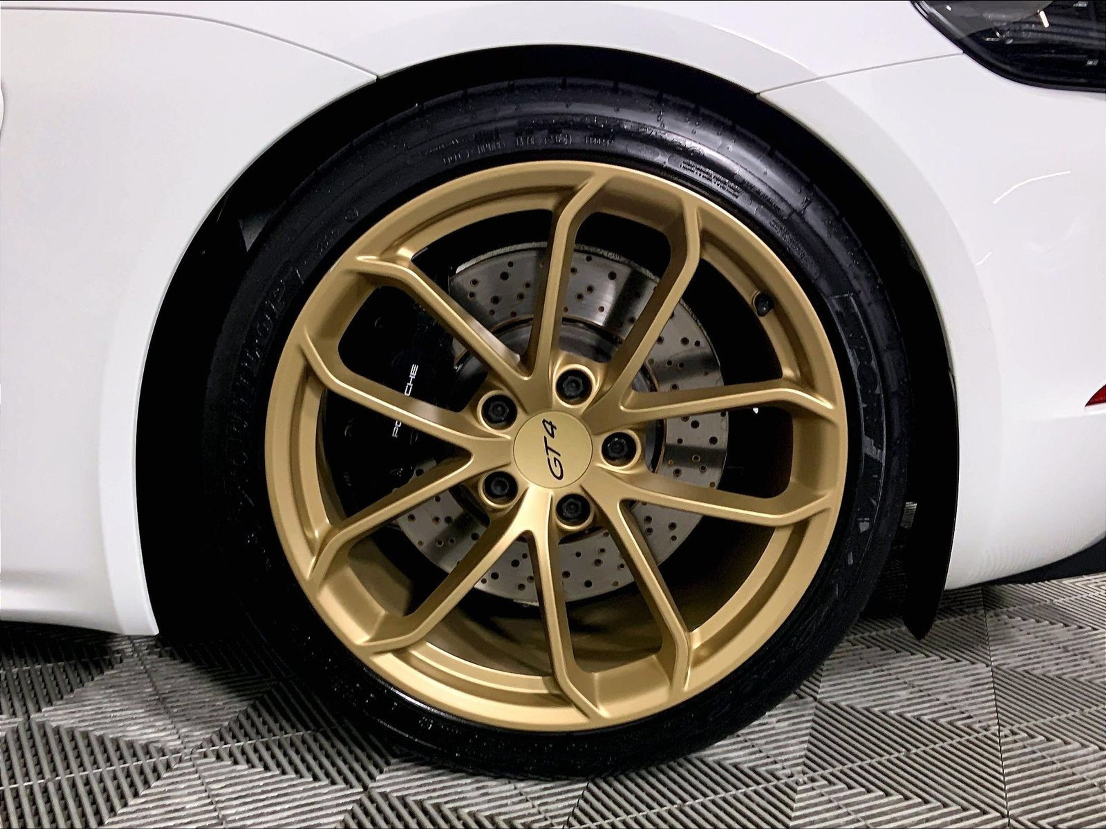 Certified 2020 Porsche 718 Cayman GT4 RWD image 24
