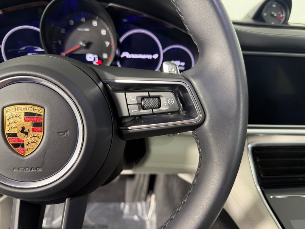 Certified 2022 Porsche Panamera 4 Platinum Edition image 28