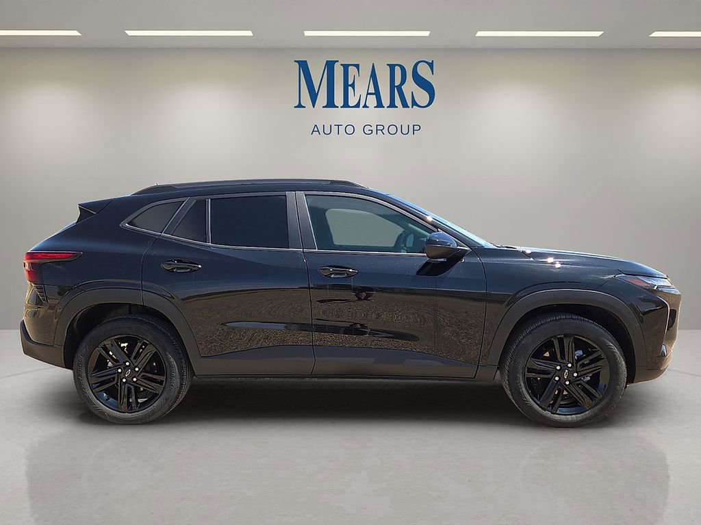 Used 2025 Chevrolet Trax ACTIV w/ Driver Confidence Package image 6