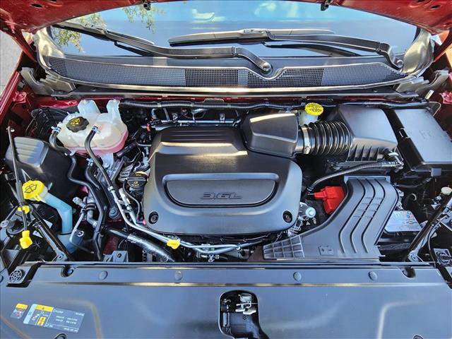Used 2023 Chrysler Pacifica Limited image 25