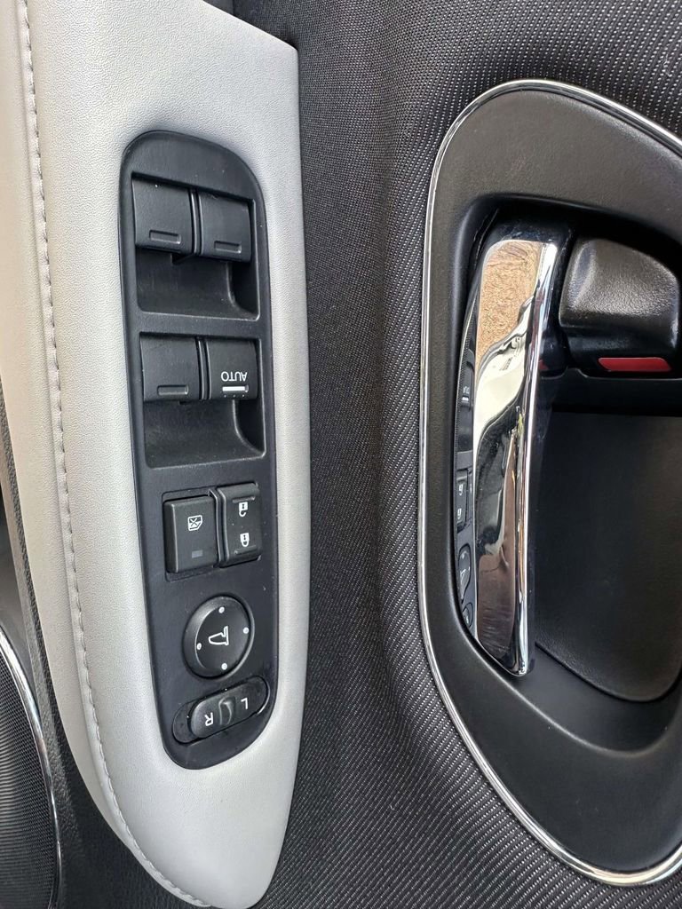 Used 2020 Honda HR-V EX image 31