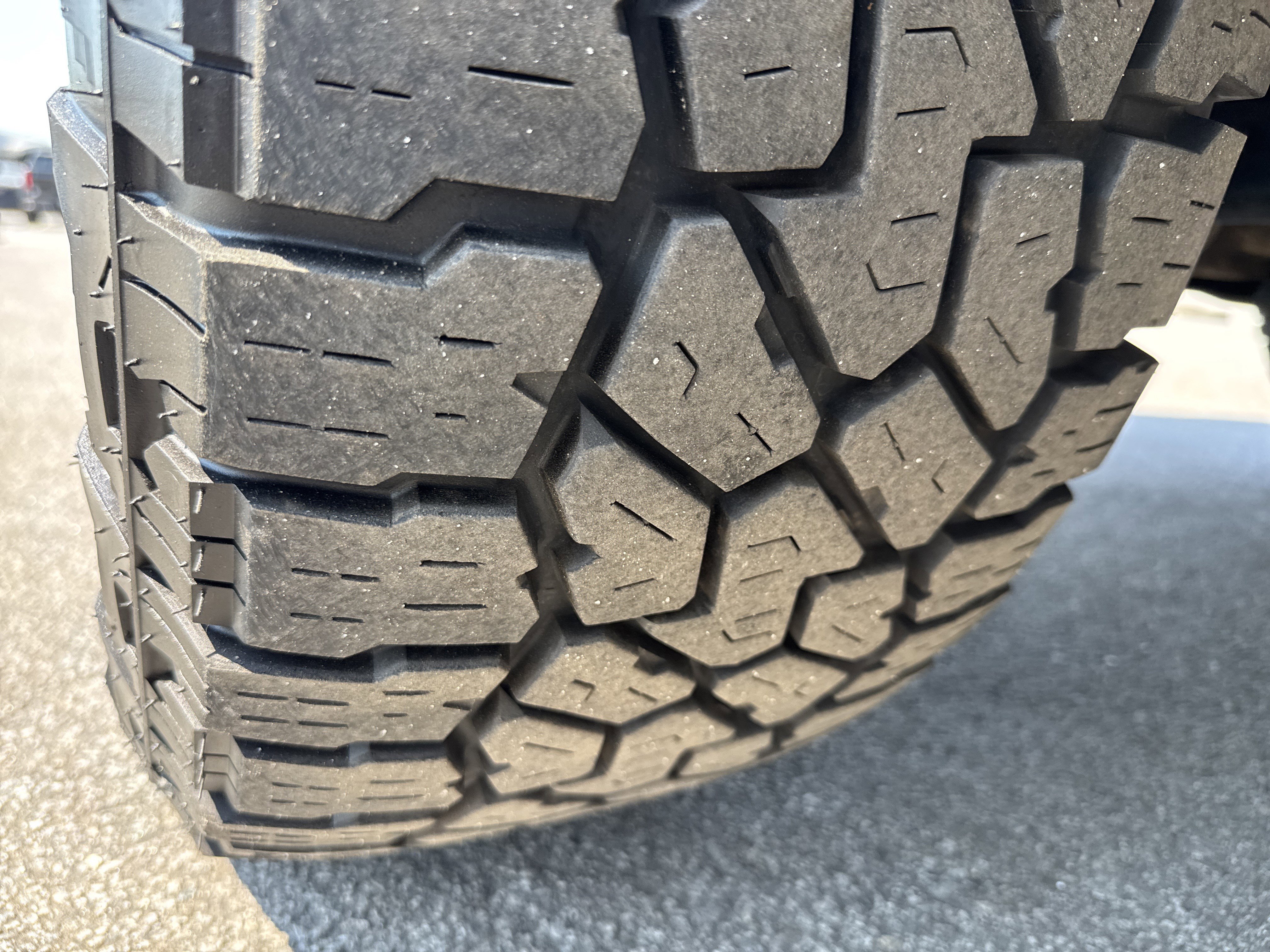 Used 2021 GMC Sierra 2500 AT4 w/ AT4 Premium Plus Package image 12