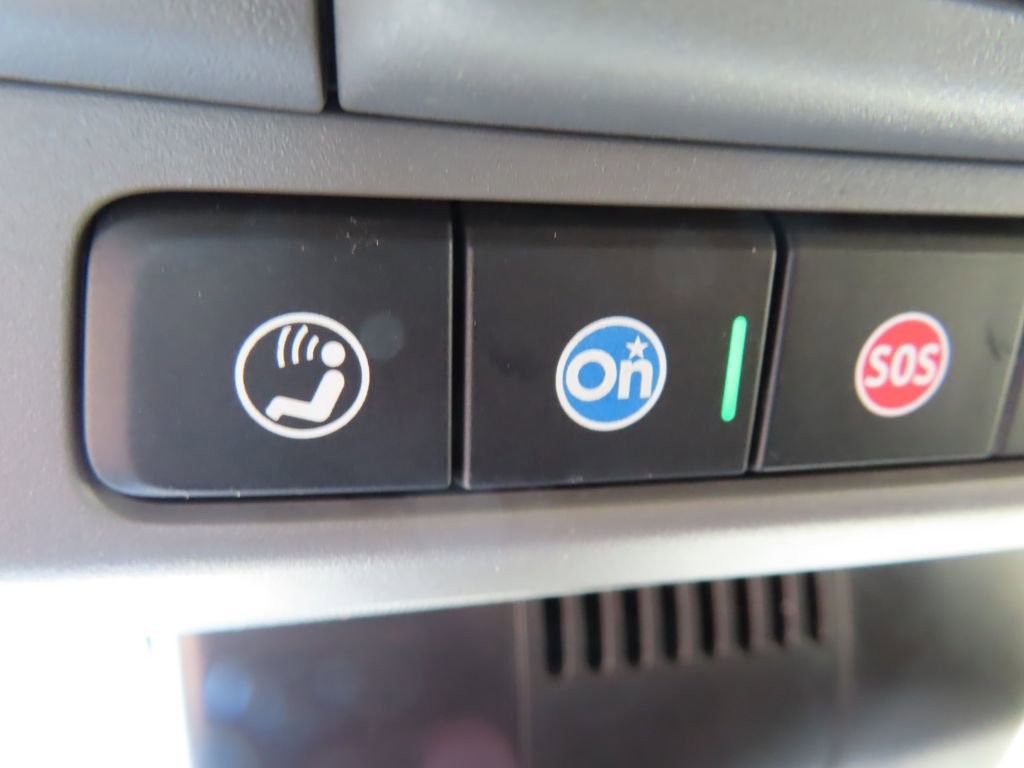 Used 2025 GMC Sierra 3500 Pro AWD/4WD image 9