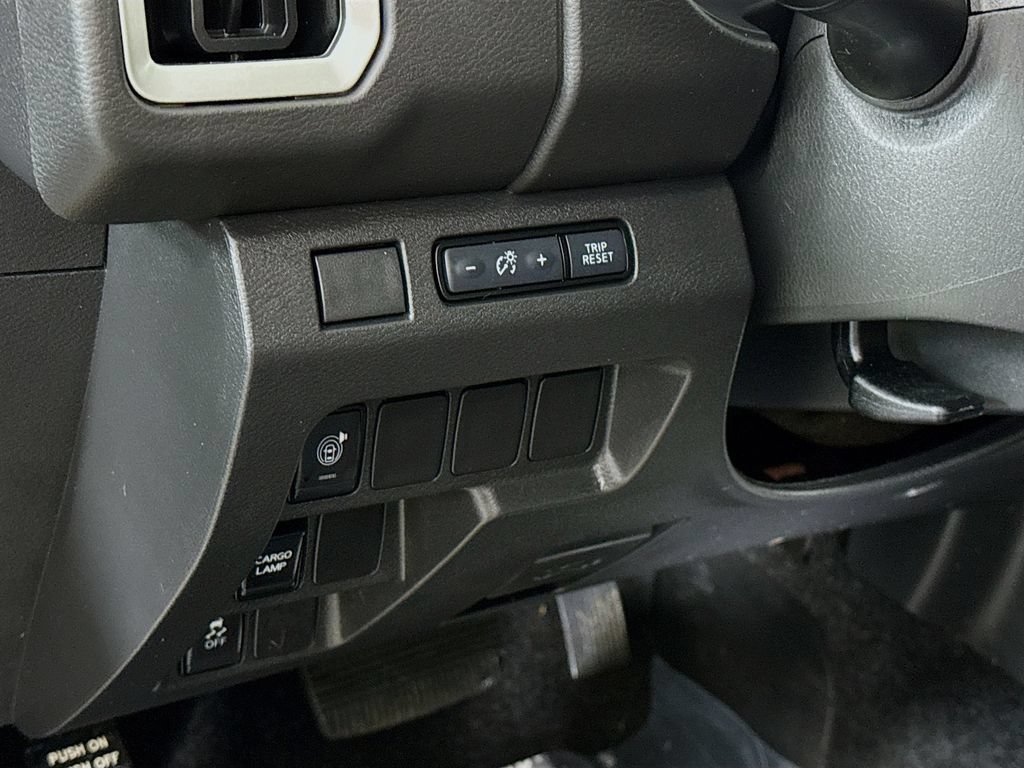 Certified 2025 Nissan Frontier SV RWD image 18