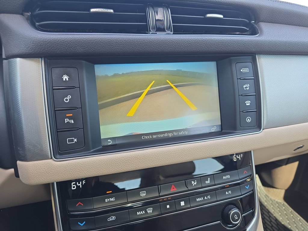 Used 2017 Jaguar XF Prestige RWD image 23