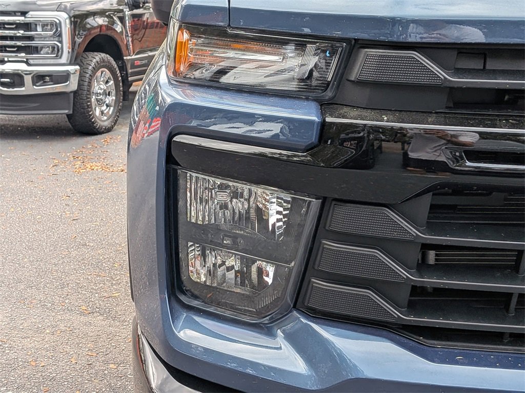 Used 2025 Chevrolet Silverado 2500 Custom w/ Custom Convenience Package image 10