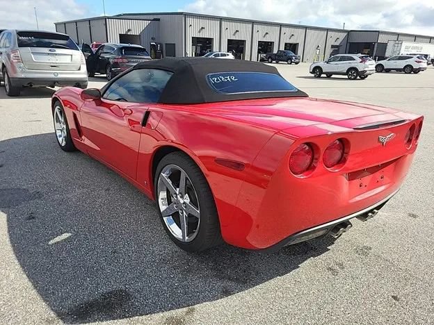 Used 2007 Chevrolet Corvette Convertible w/ Preferred Equipment Group RWD image 2