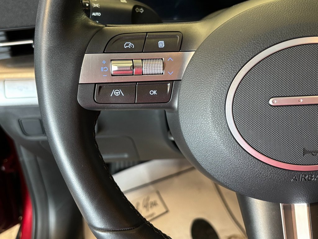 Used 2024 Hyundai Kona SEL image 9