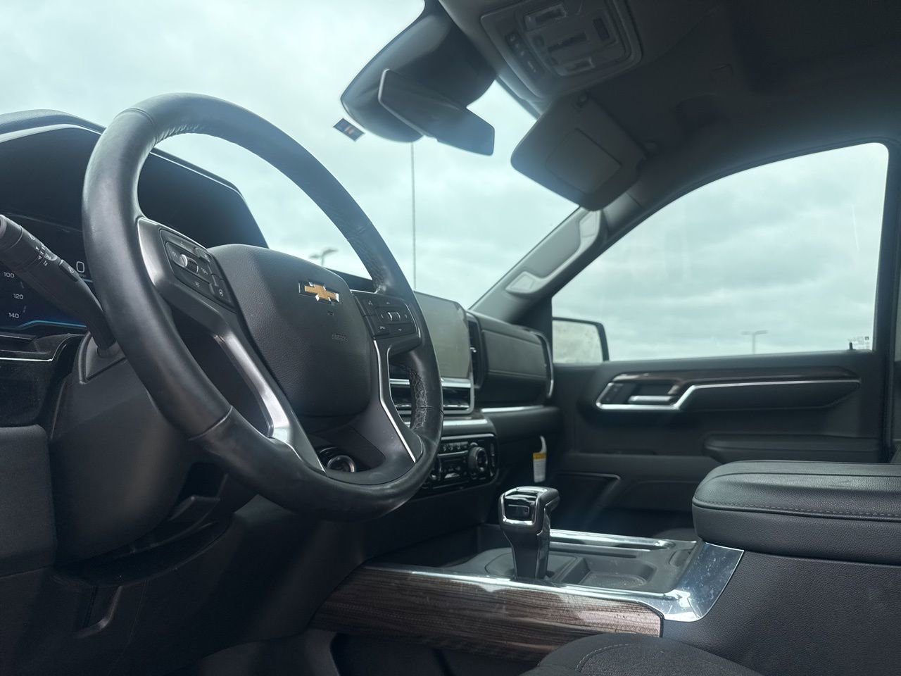 Used 2025 Chevrolet Silverado 1500 LT w/ Texas Edition Plus RWD image 35