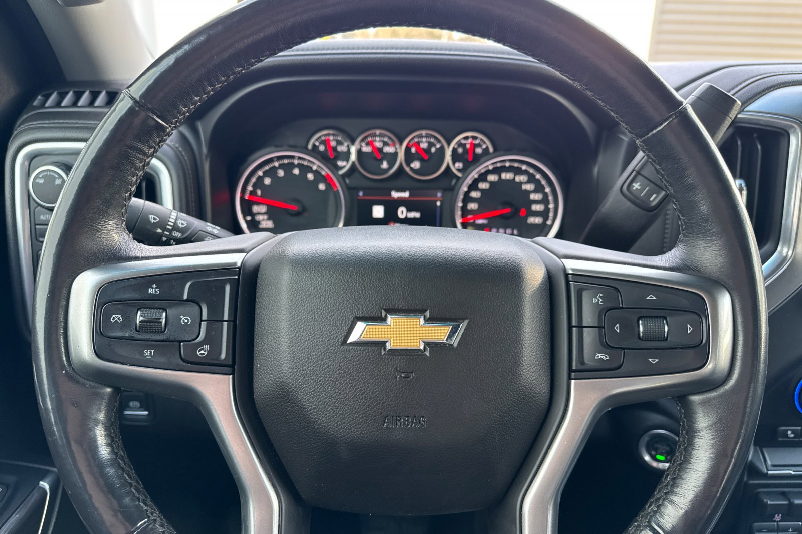 Used 2019 Chevrolet Silverado 1500 LTZ w/ LTZ Convenience Package image 23
