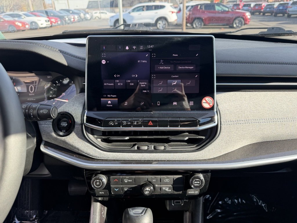 Used 2024 Jeep Compass Latitude image 20