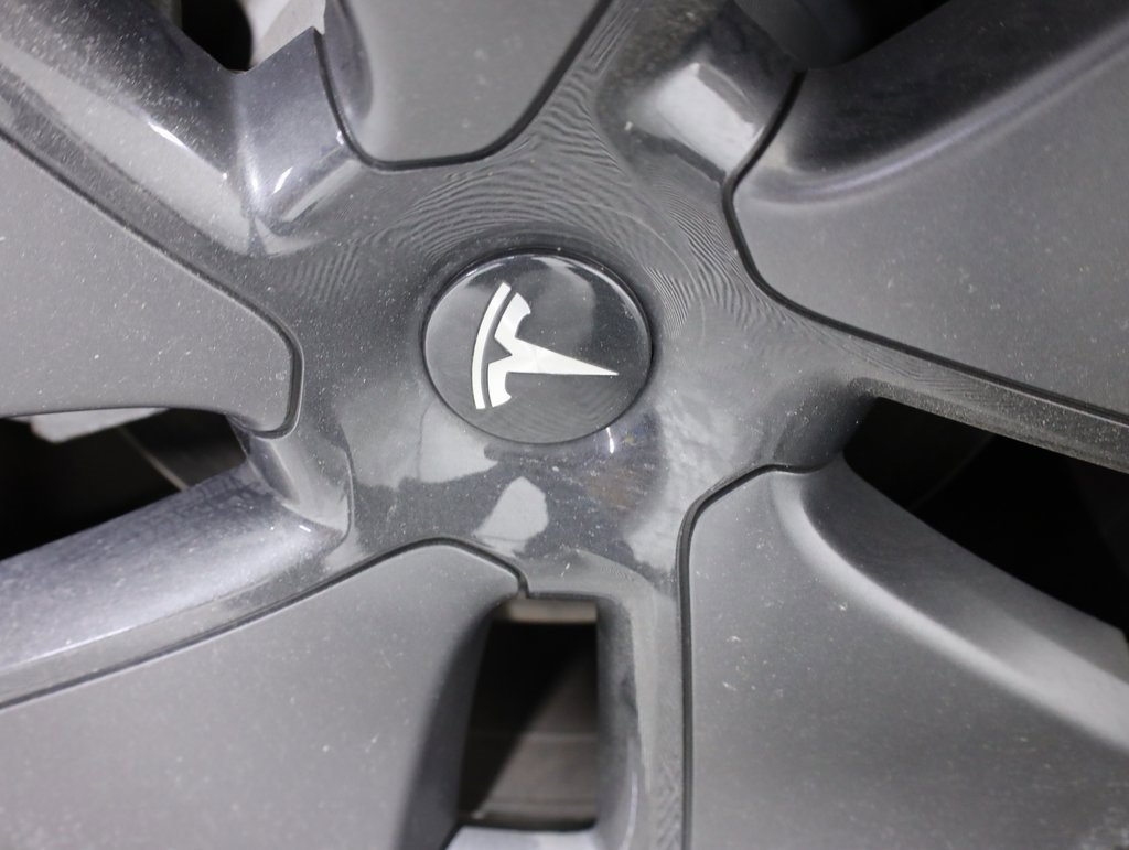 Used 2023 Tesla Model 3 Standard Range image 8