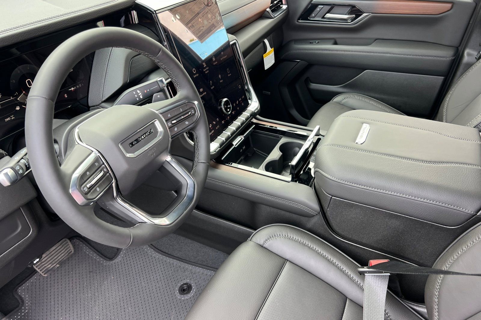 New 2026 GMC Yukon Denali image 8