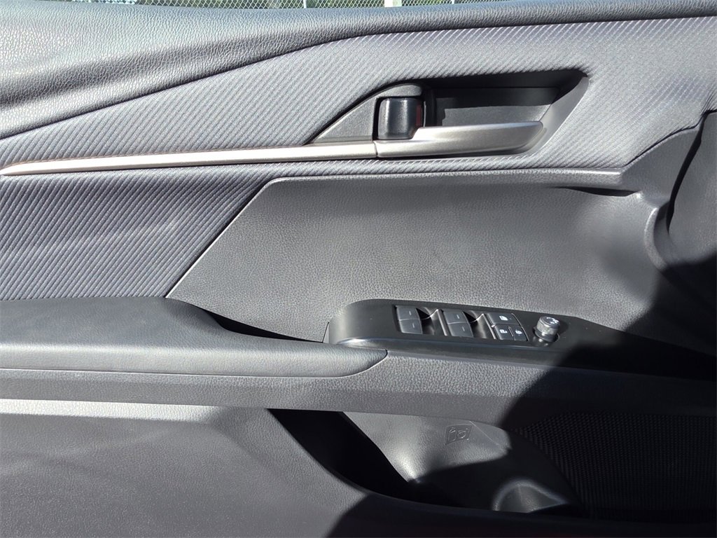 Used 2026 Toyota Camry SE image 26