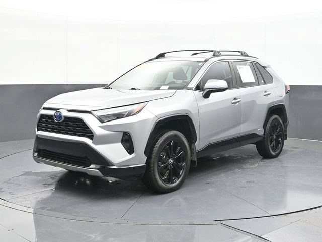 Used 2024 Toyota RAV4 SE AWD/4WD image 3