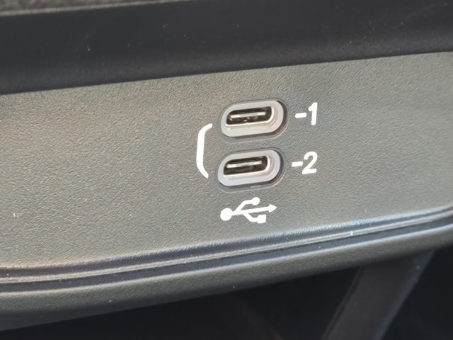 New 2026 Chrysler Pacifica Select image 10