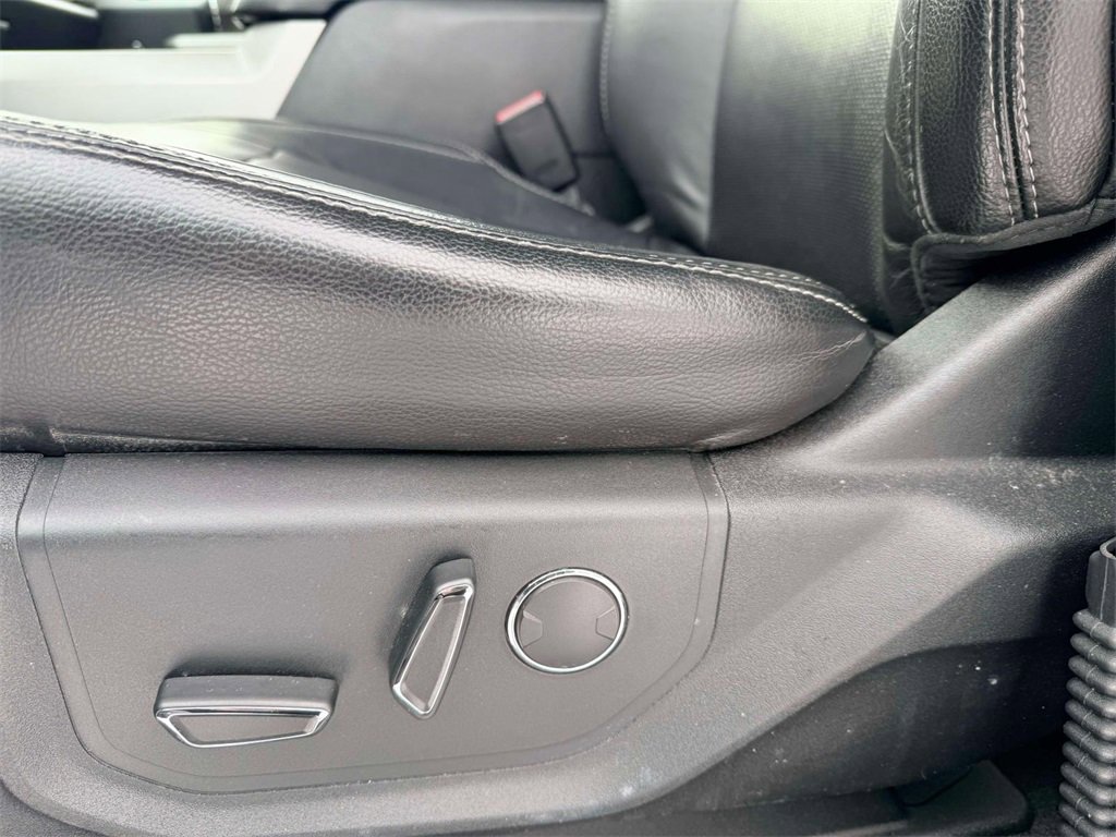 Used 2017 Ford F350 Lariat w/ Chrome Package image 10