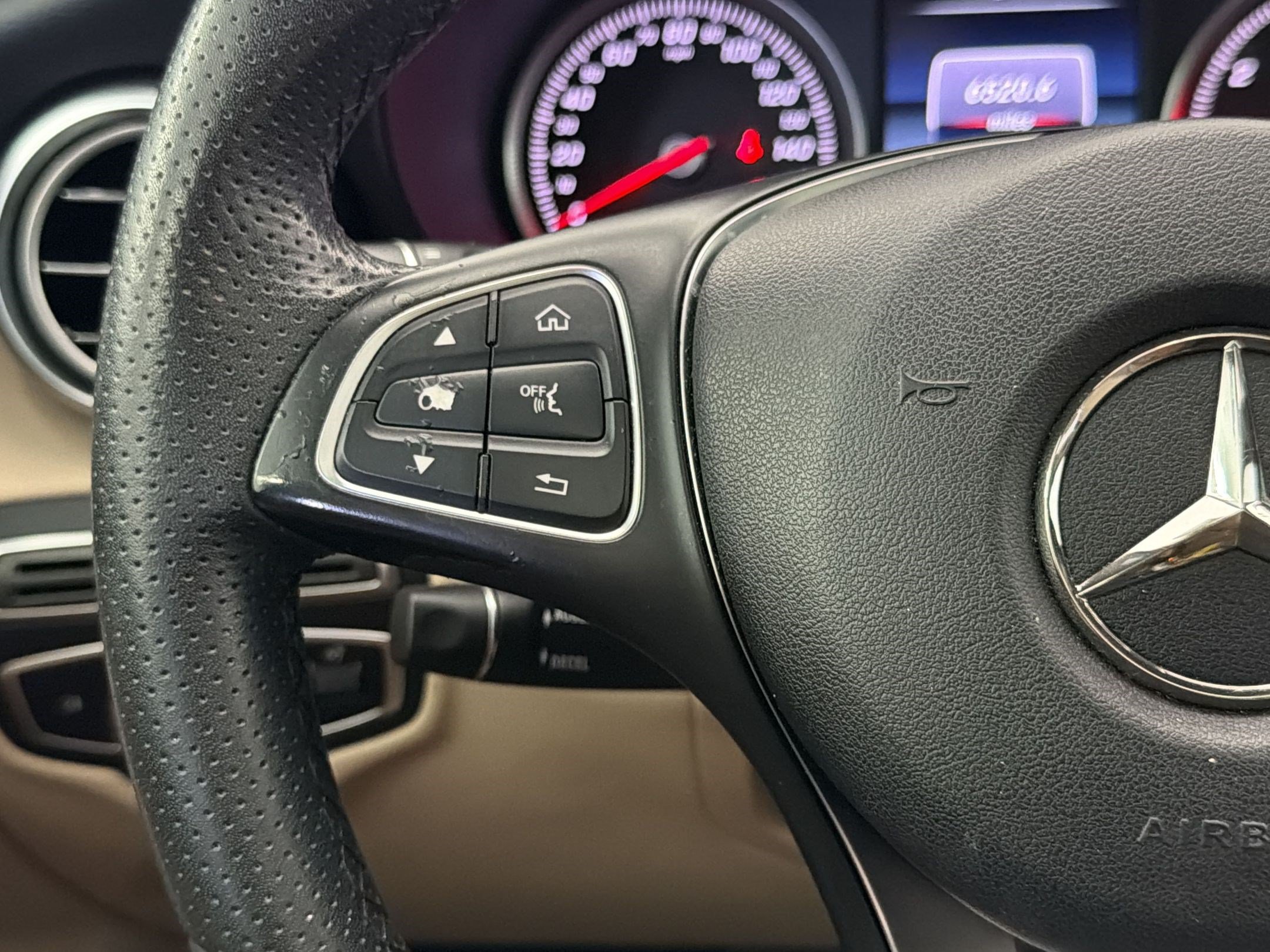 Used 2018 Mercedes-Benz GLC 300 4MATIC Coupe image 14