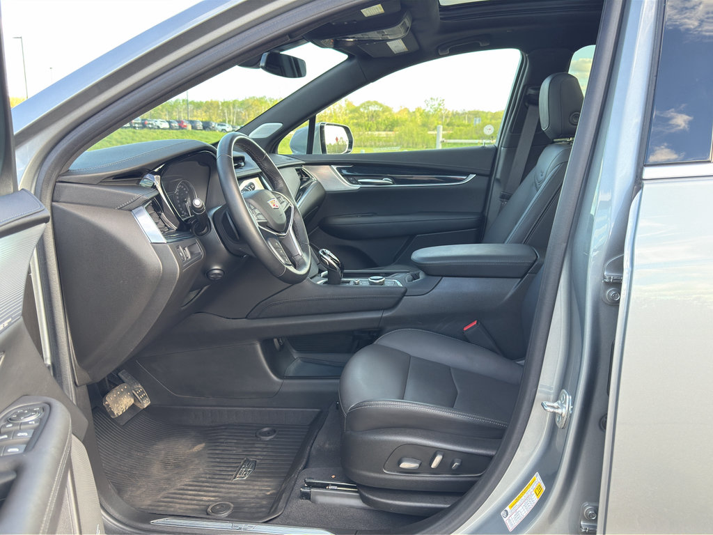 Used 2024 Cadillac XT5 Premium Luxury w/ LPO, Floor Liner Package AWD/4WD image 14