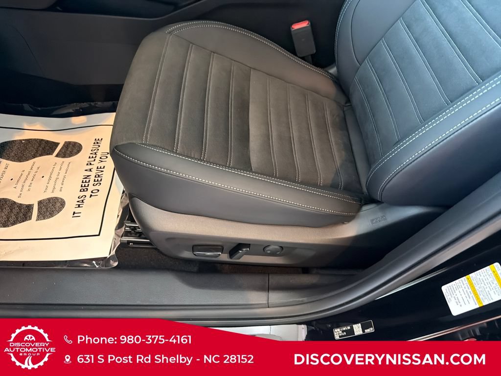 New 2026 Nissan Rogue SL AWD/4WD image 11