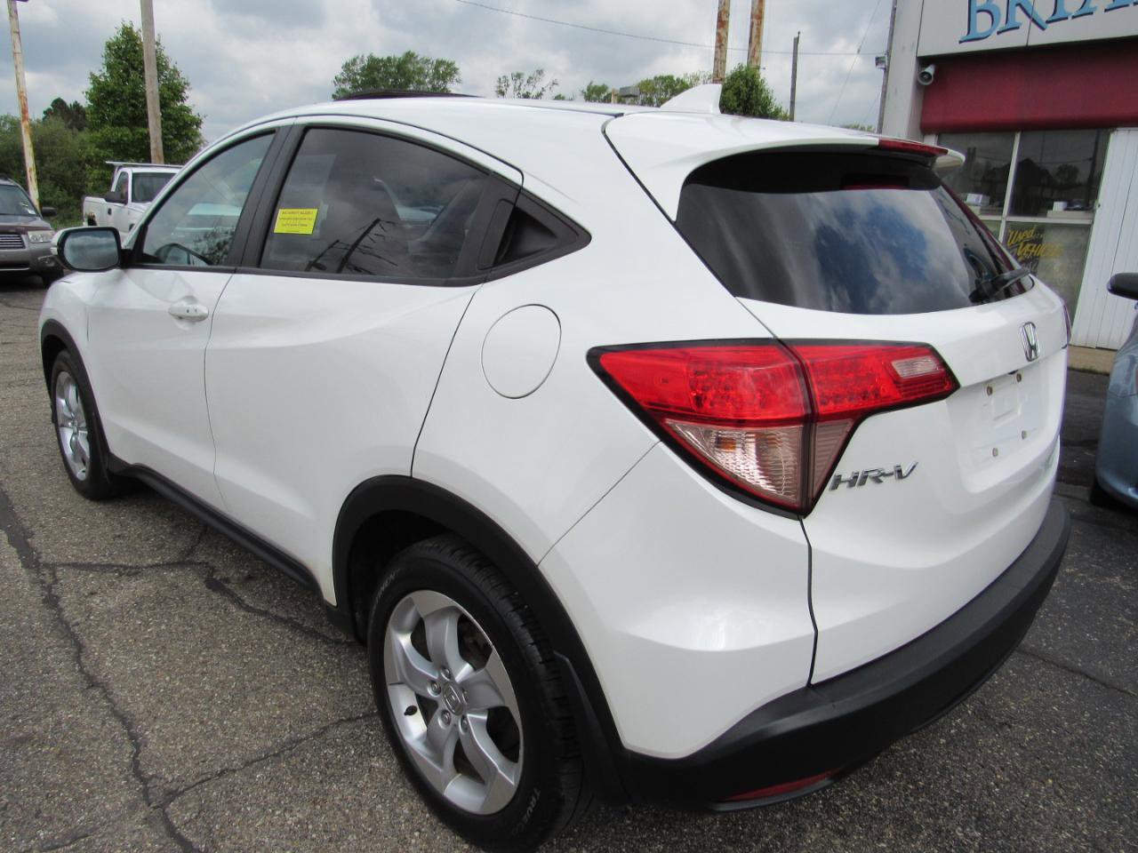 Used 2016 Honda HR-V EX image 27