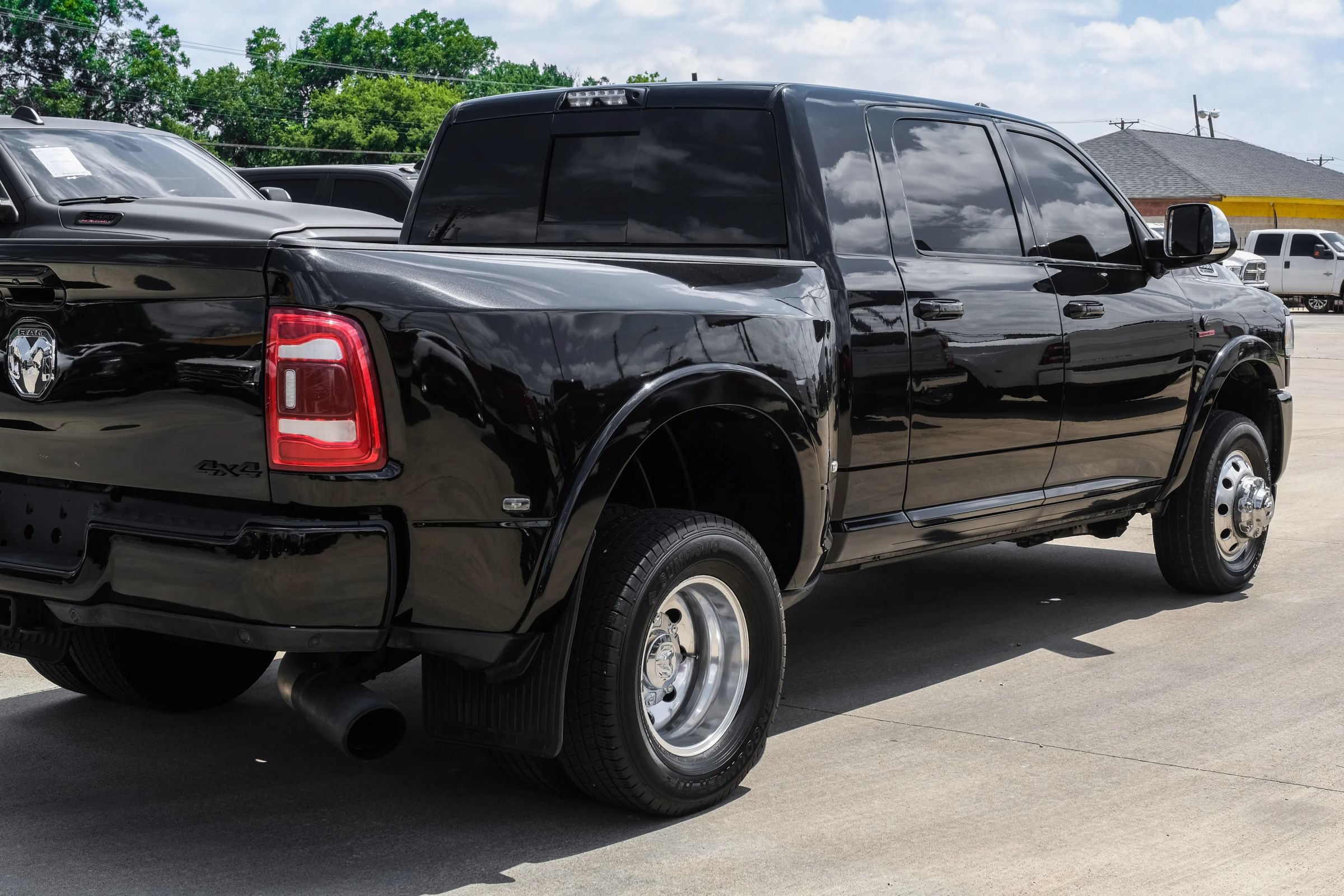Used 2019 RAM 3500 Laramie AWD/4WD image 13