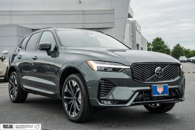 New 2027 Volvo XC60 B5 Plus AWD/4WD image 1