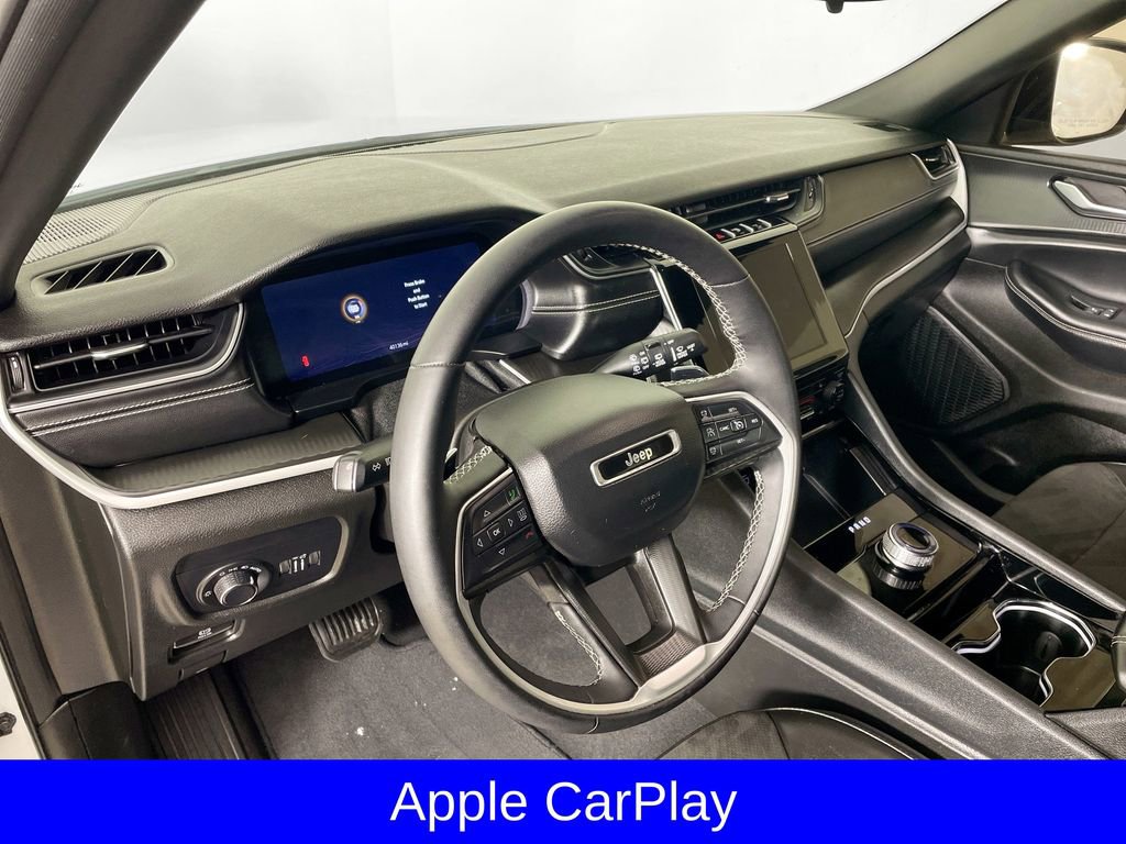 Used 2023 Jeep Grand Cherokee L Laredo image 11