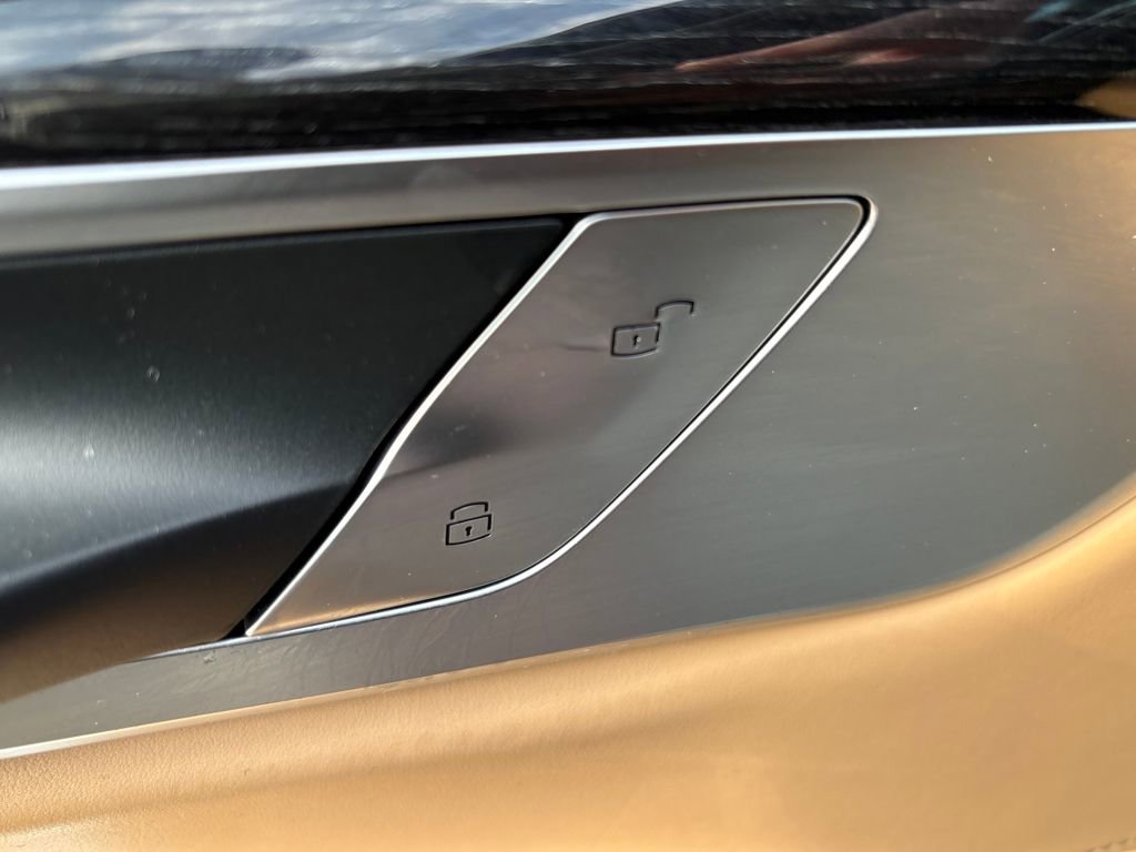 Used 2016 BMW 750i xDrive image 14