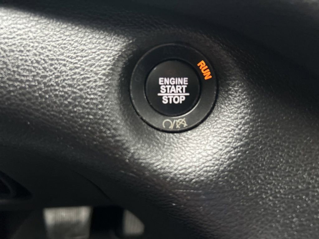 Used 2019 Jeep Cherokee Limited image 27