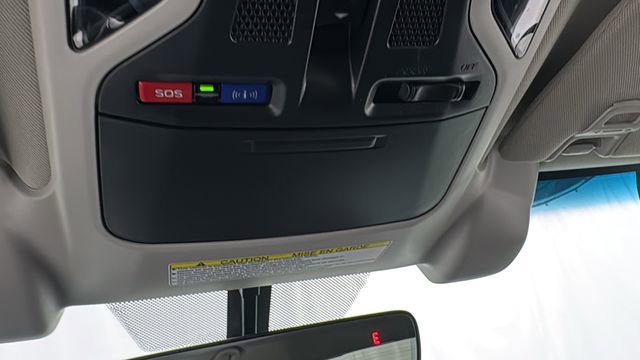 Used 2022 Subaru Outback Premium image 31