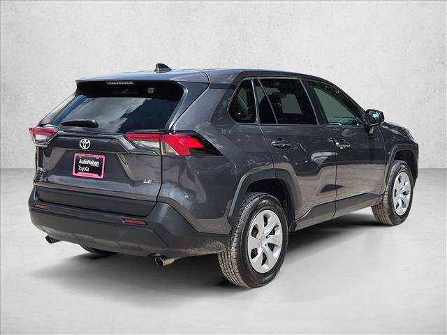 Used 2022 Toyota RAV4 LE FWD image 5