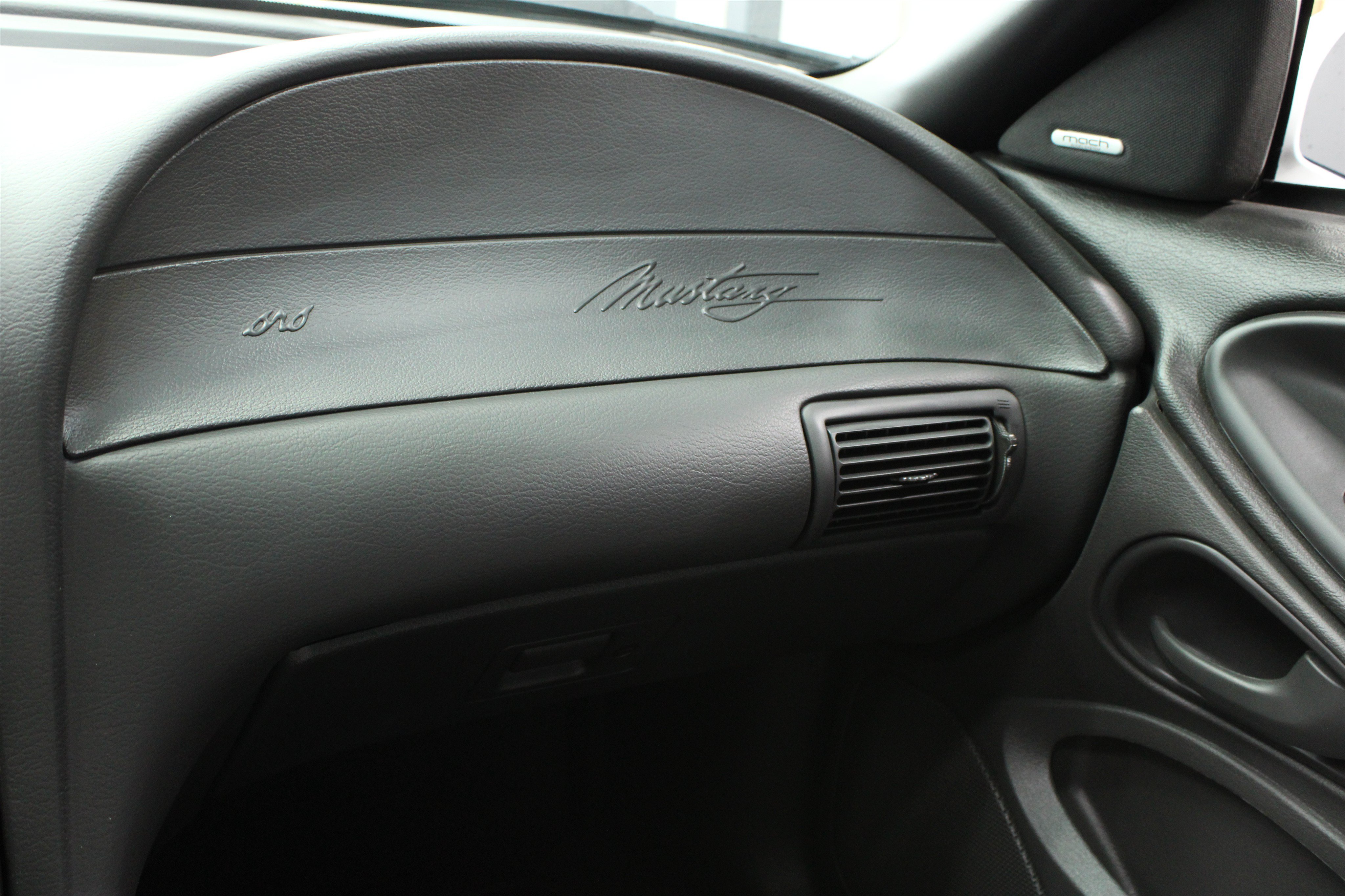 Used 2004 Ford Mustang Cobra RWD image 16