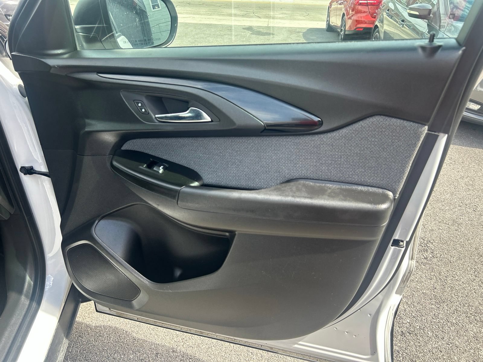 Used 2022 Chevrolet TrailBlazer LS FWD image 15