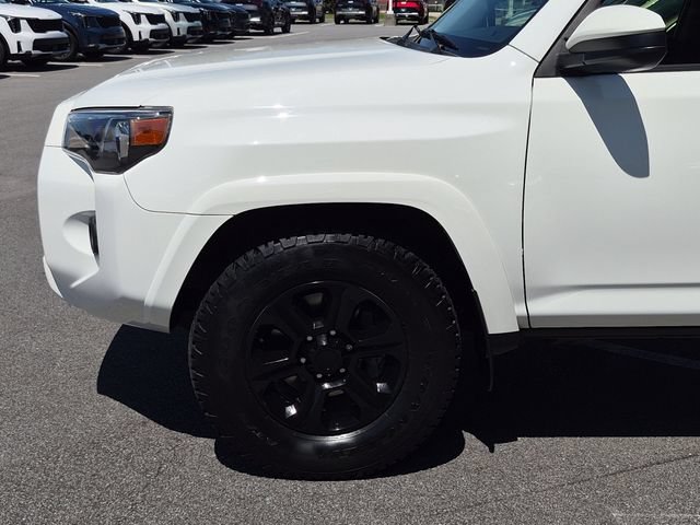 Used 2022 Toyota 4Runner SR5 RWD image 9
