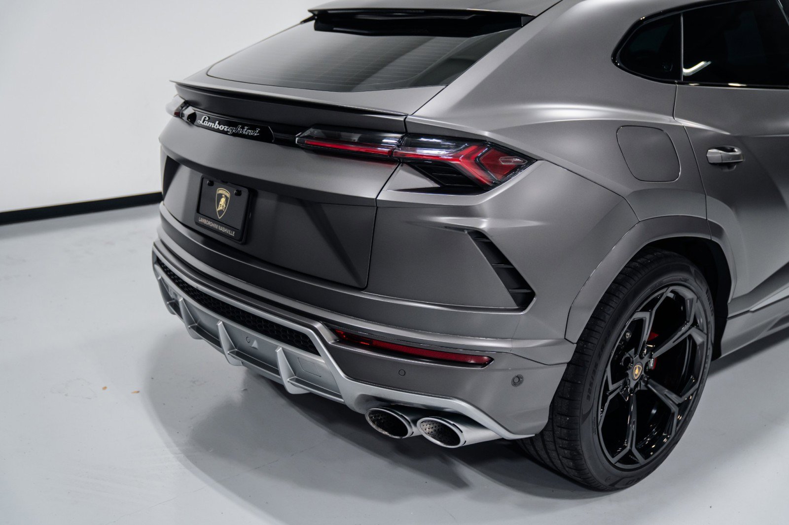 Used 2021 Lamborghini Urus image 32