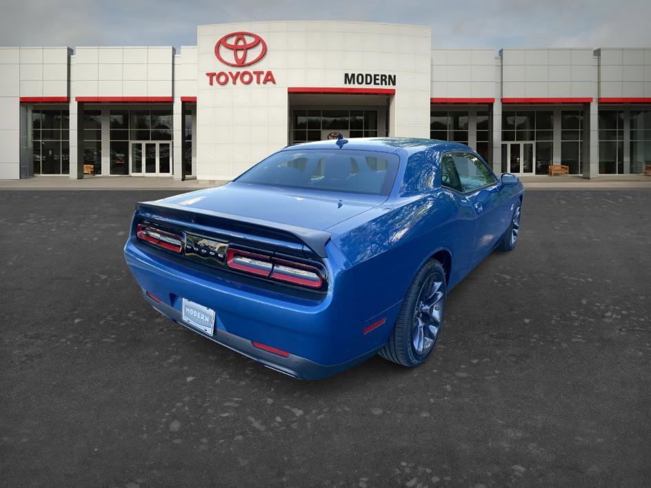 Used 2022 Dodge Challenger R/T Scat Pack RWD image 7