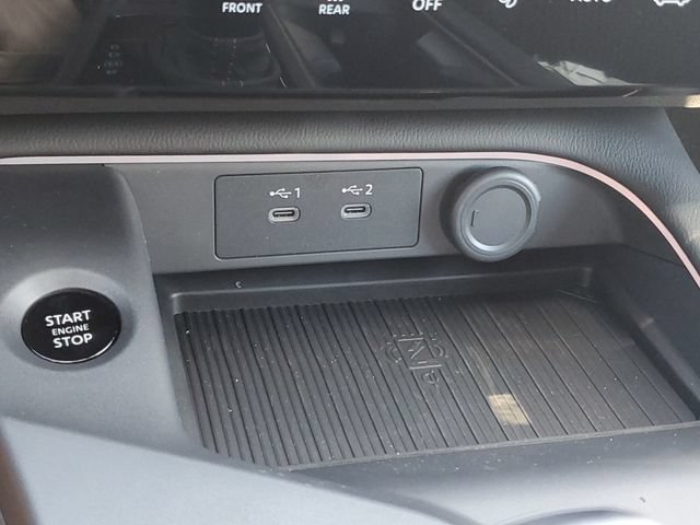 New 2026 Nissan Sentra SR w/ SR All Weather Package FWD image 31
