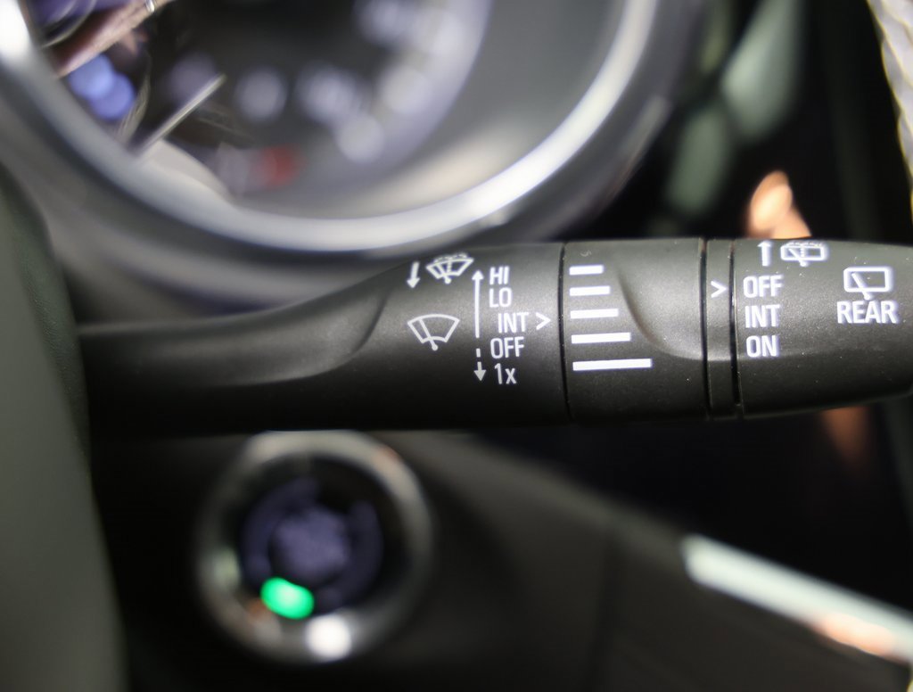 Used 2022 Buick Encore GX Select w/ Sport Touring Package image 23