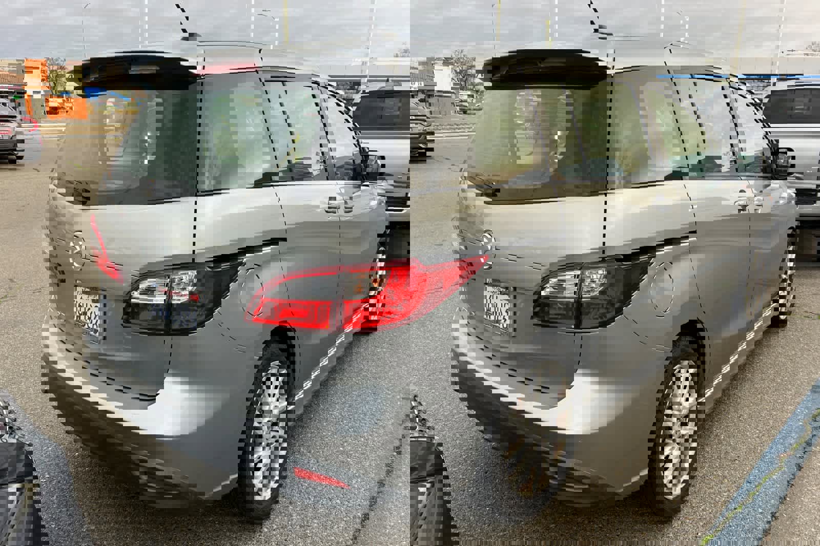 Used 2012 MAZDA MAZDA5 Grand Touring image 2