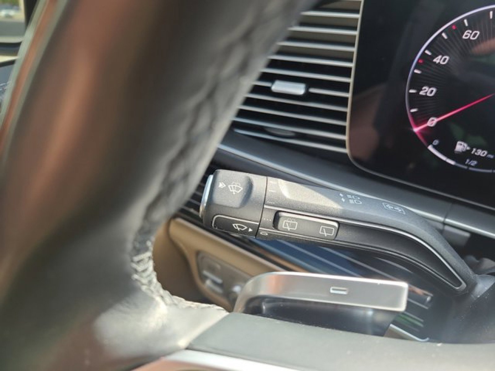 Used 2024 Mercedes-Benz GLE 350 4MATIC image 31