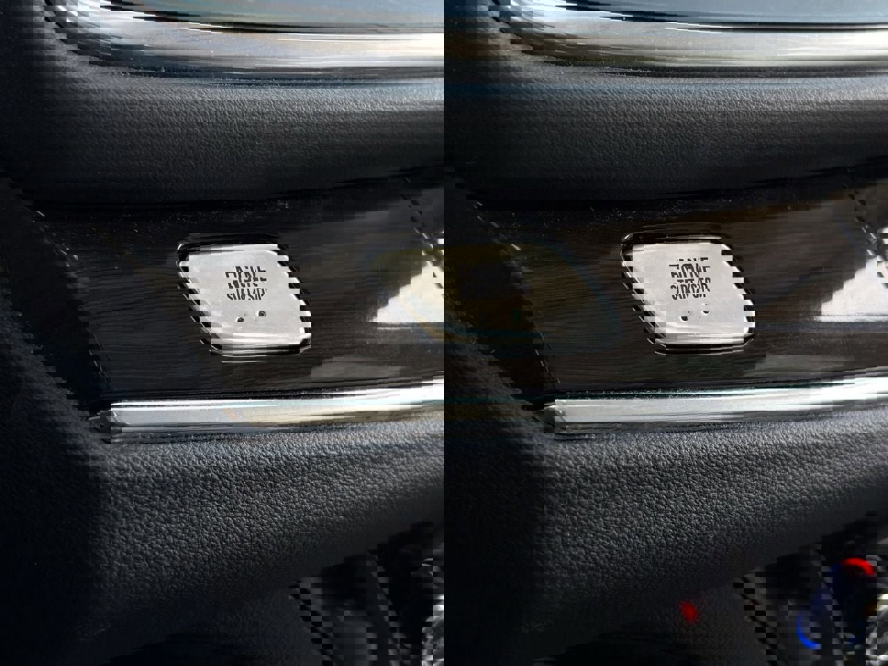 Used 2023 Buick Enclave Essence w/ Sport Touring Edition image 18