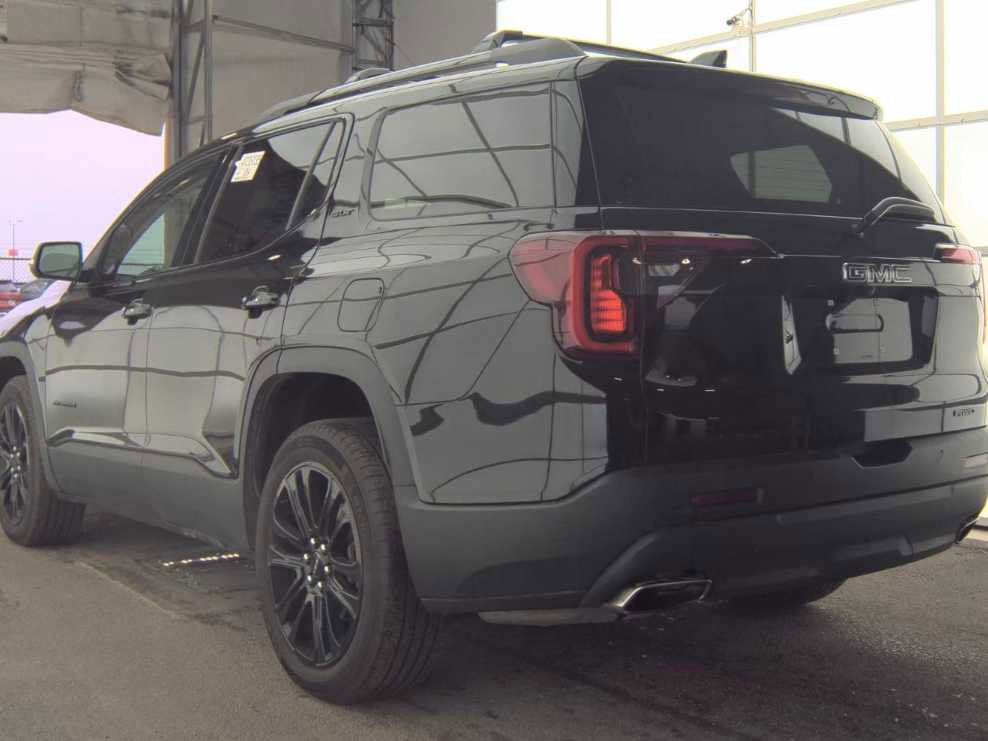 Used 2023 GMC Acadia SLT w/ Elevation Edition image 7