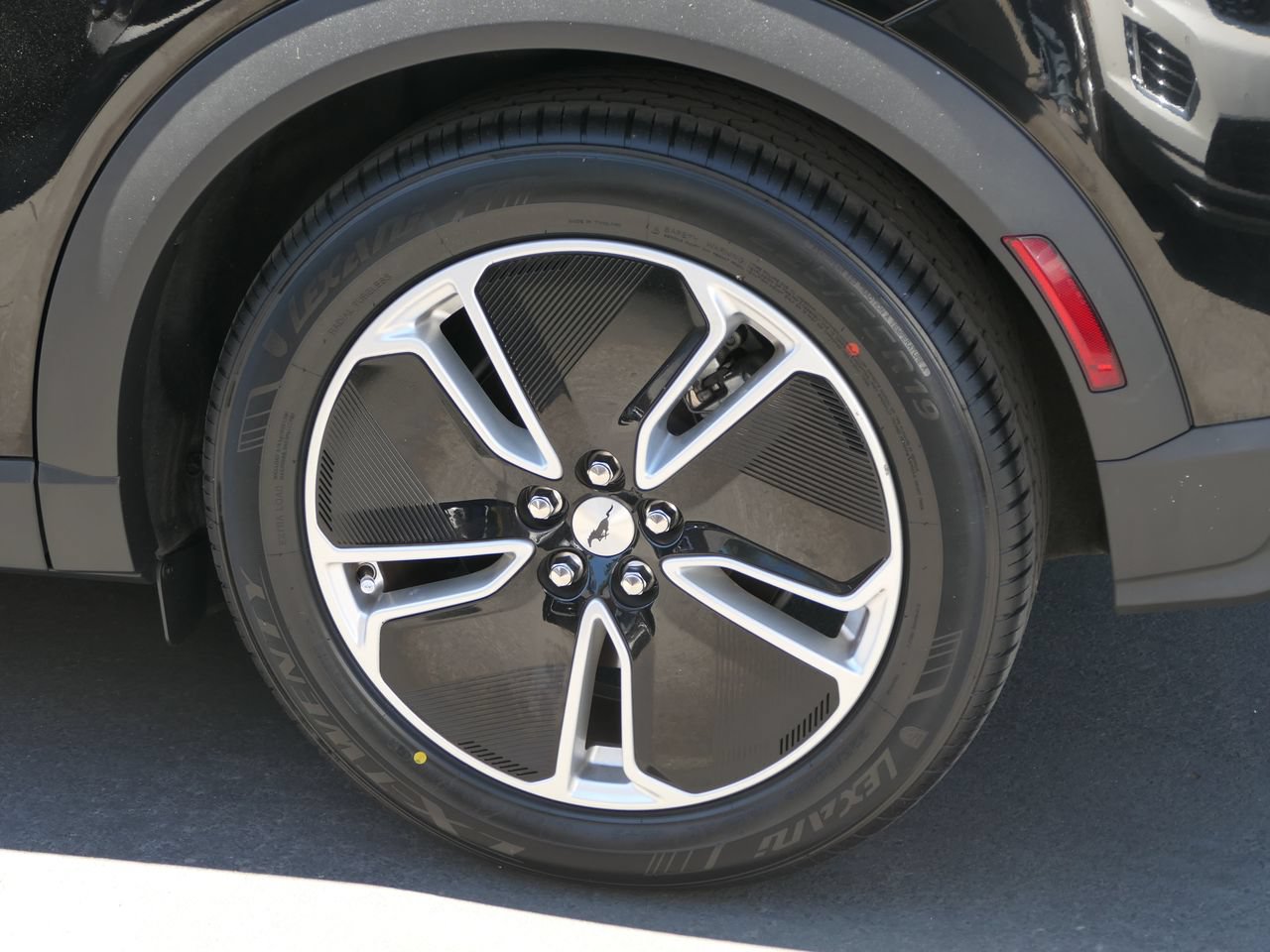 Used 2022 Ford Mustang Mach-E Select RWD image 9