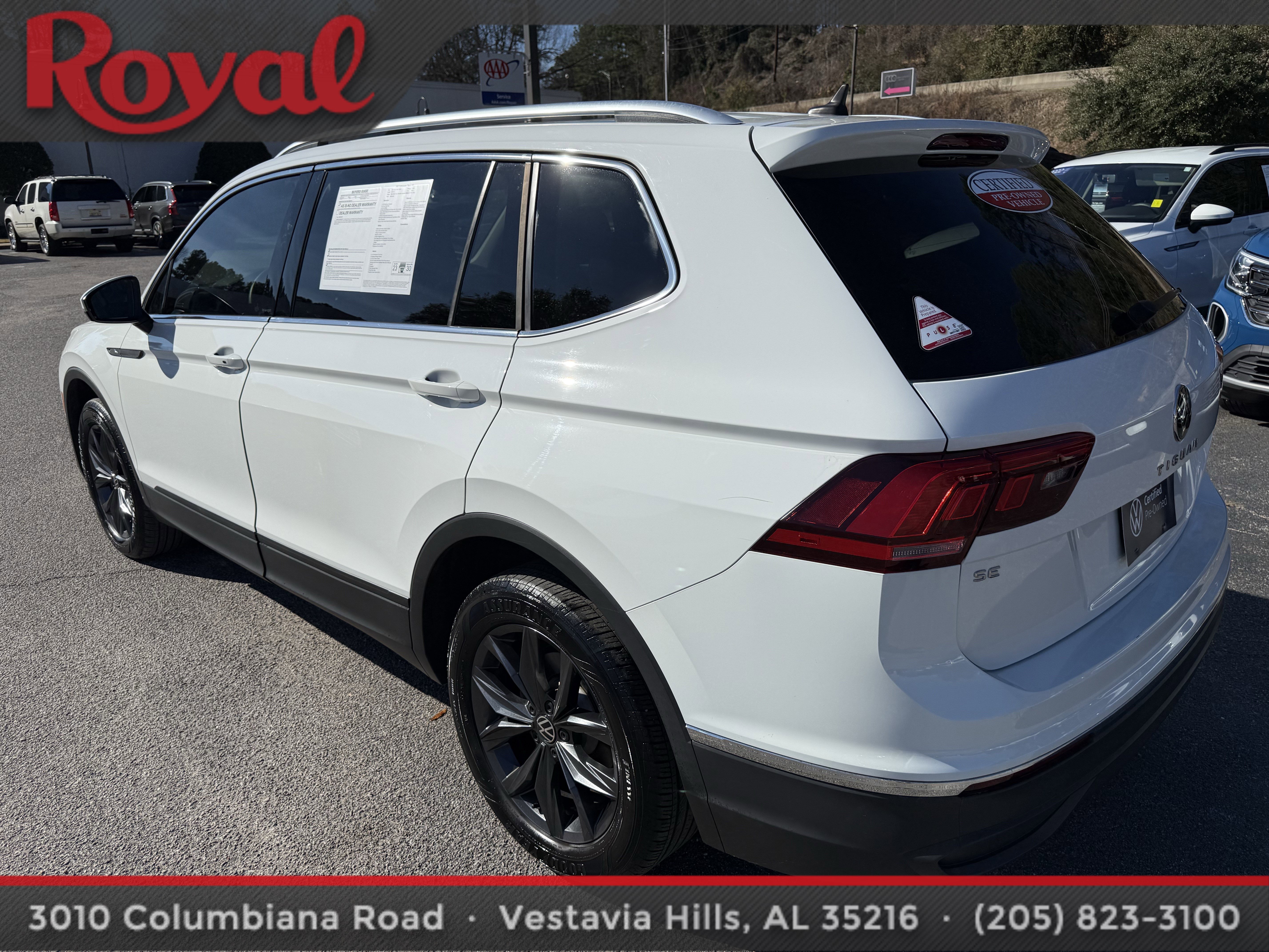 Certified 2022 Volkswagen Tiguan SE w/ Panoramic Sunroof Package image 7