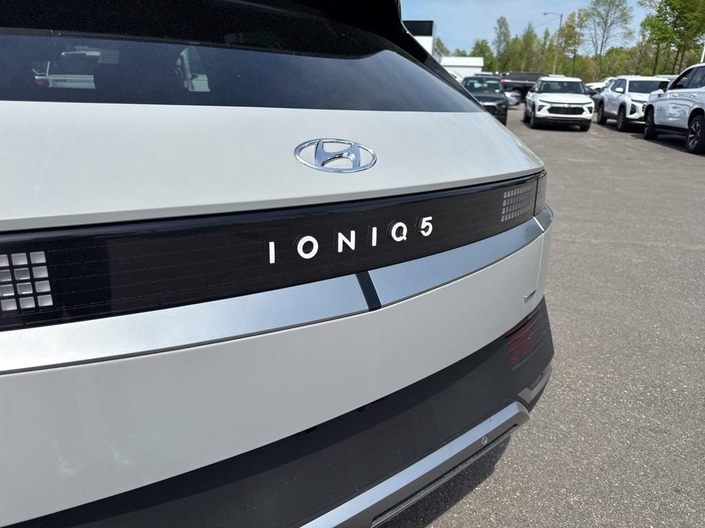 Used 2024 Hyundai Ioniq 5 SE image 29