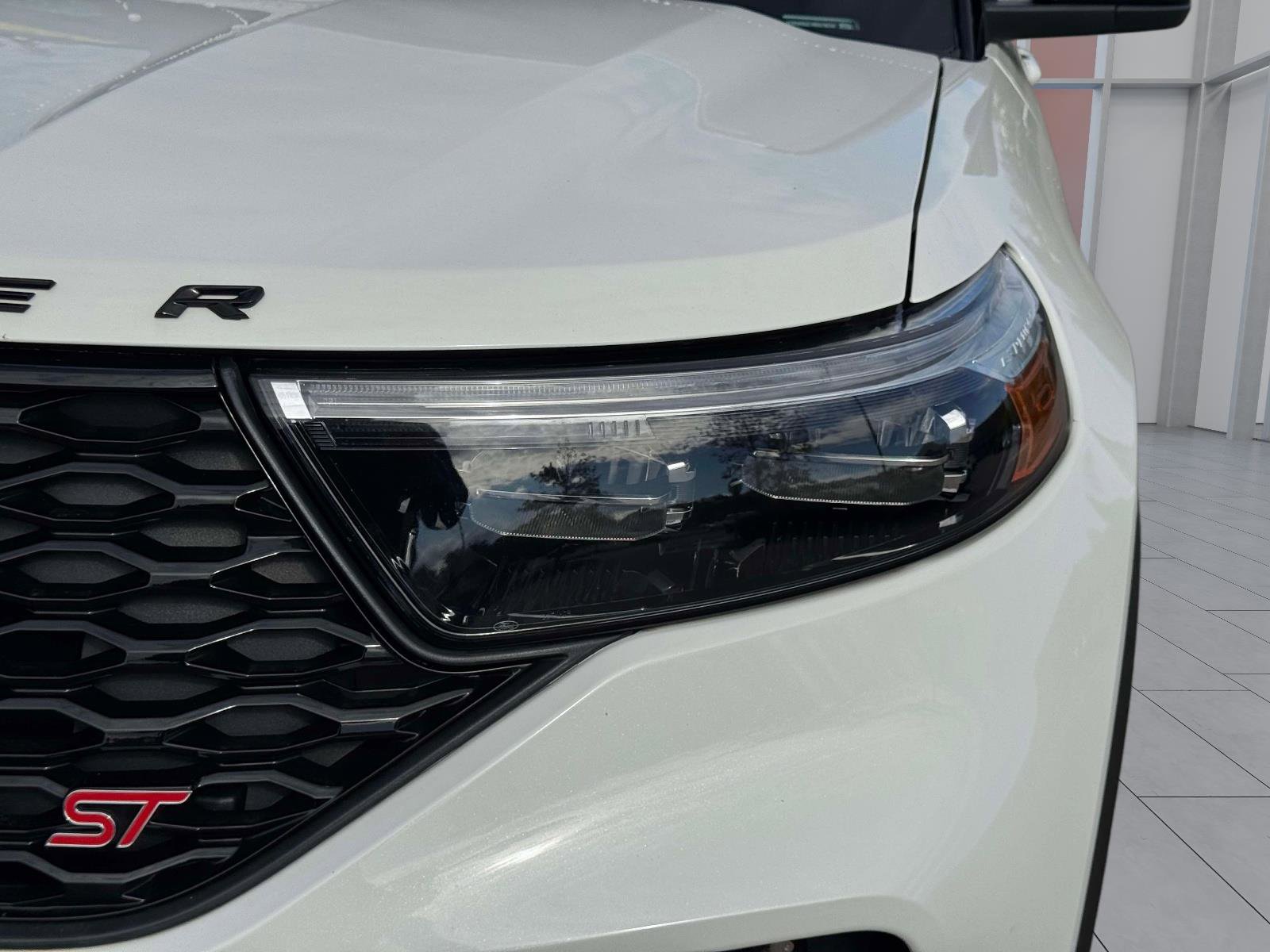 Certified 2022 Ford Explorer ST w/ ST Street Pack image 6