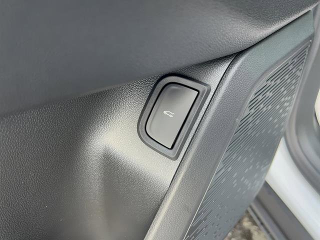 New 2026 Chevrolet Equinox ACTIV w/ Convenience Package III image 15