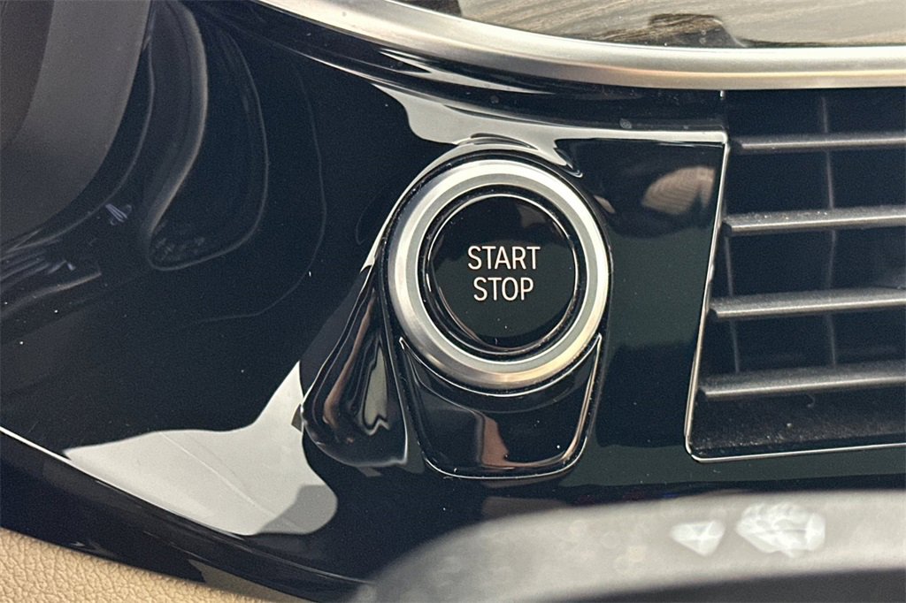 Used 2018 BMW 530e image 24